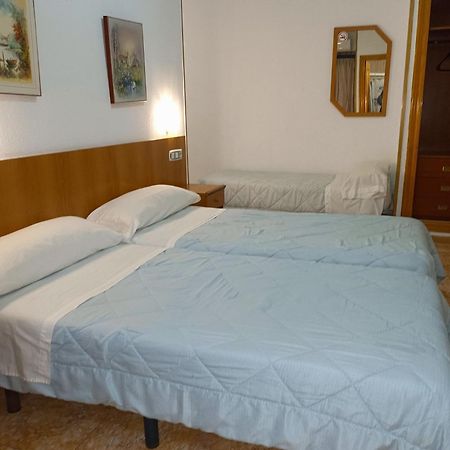 טורבייחה Hostal Gran Via Levante מראה חיצוני תמונה